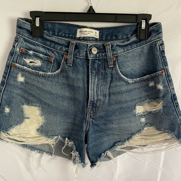 Abercrombie & Fitch Pants - Abercrombie & Fitch | Mid Rise Boyfriend Shorts